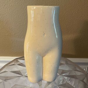 Urban Outfitters Women’s Frontal View & Buttocks Vase 8 inches tall